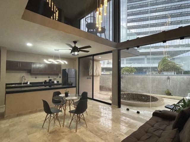 Departamento amueblado, con jacuzzi. Solo renta y depósito