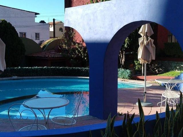 Departamento amueblado de 2 recámaras en renta en Villa de Los Frailes