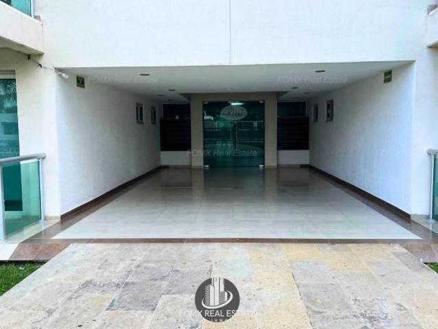 Departamento amueblado en planta baja en venta en Natura Residencial