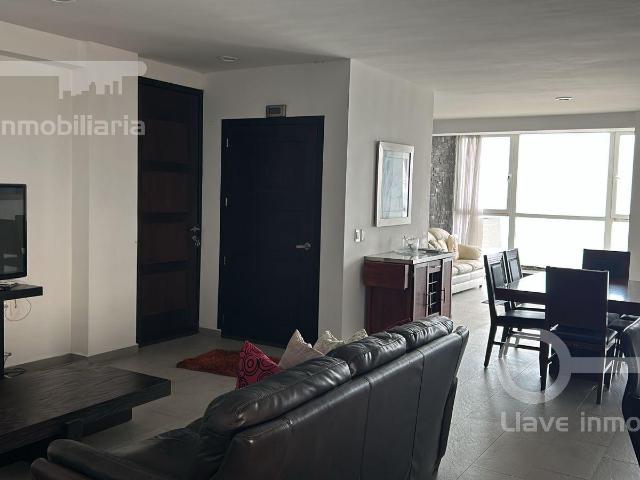 Departamento Amueblado en Renta, en Malecón Costero, Fracc. Paraíso