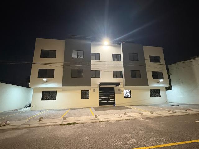 Departamentos Nuevos Amueblados RENTA Centro de Querétaro, incluye luz, agua, internet, vigilancia