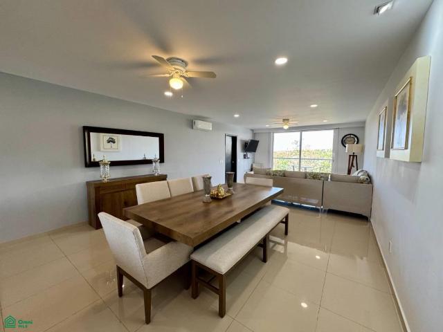 Departamento amueblado en renta en Fluvial Vallarta | 2 recámaras | 2 baños