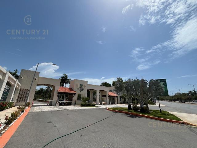 Departamento amueblado en Renta en la Selva condominio Playa del Carmen P4619
