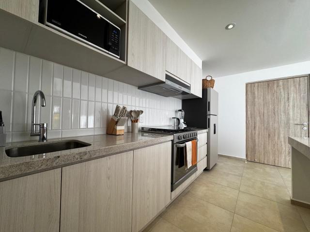 DEPARTAMENTO AMUEBLADO EN RENTA EN TORRE BEARA