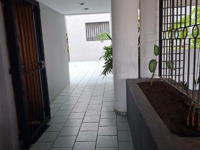 Departamento amueblado en renta por plaza del sol