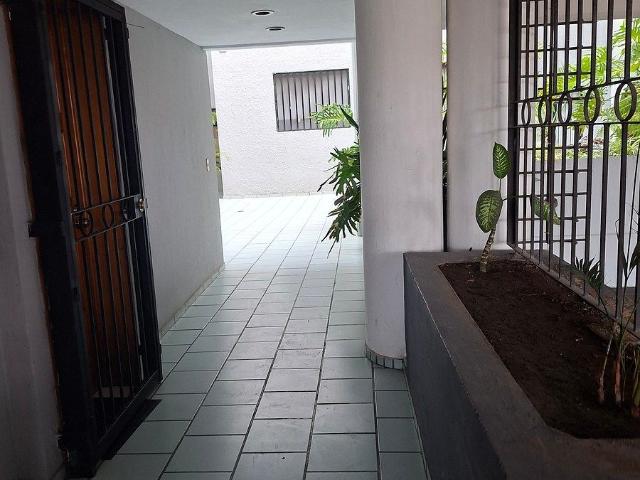 Departamento amueblado en renta por plaza del sol