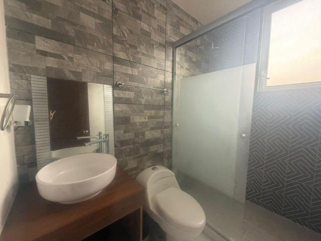 DEPARTAMENTO AMUEBLADO EN RENTA QUINTA CANTERA ZONA ALTOZANO MORELIA