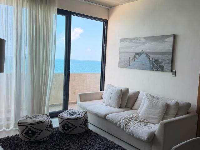 Departamento amueblado en renta vista al mar