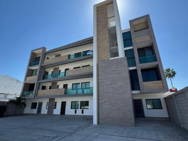 Departamento amueblado en venta a 2 cuadras del malecon en Planta baja de 2 recamaras 2 baños