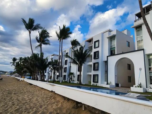 Departamento amueblado 2 habitaciones a pie de playa en zona Playa Azul