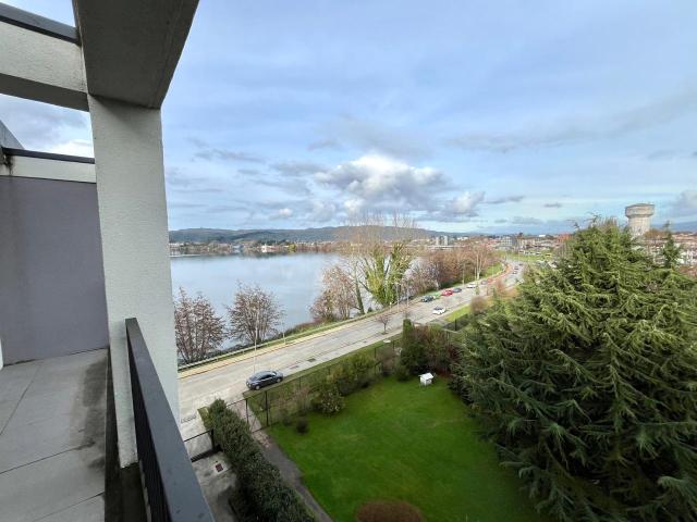 Departamento Amoblado con vista al río