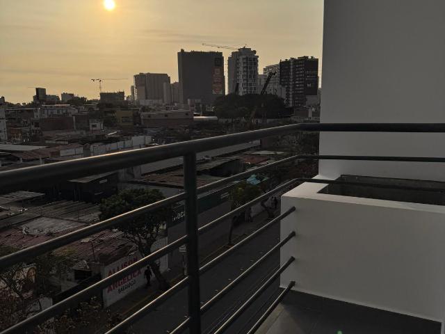 Departamento Amoblado en Alquiler en Barranco | 96 m² | 3 Dormitorios | 2 Balcones | Cochera Opciona