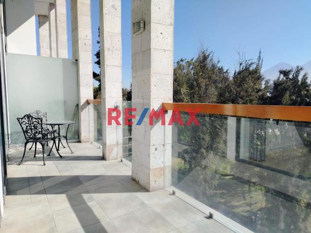 Departamento Amoblado En Alquiler Frente A Parque En Yanahuara