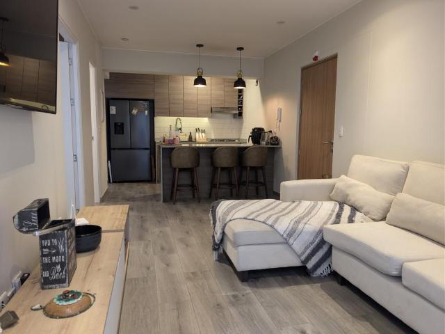 Departamento Amoblado y equipado con 2 jardínes y patios