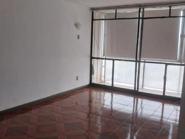 Departamento amplio, buena vista y conectividad y jardines