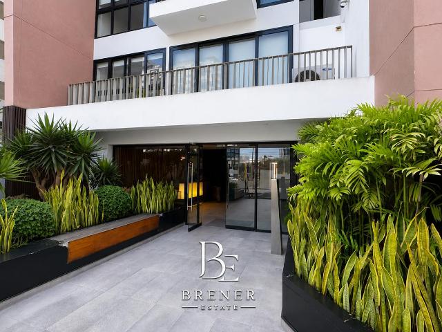 Departamento Amplio con Balcón y Excelente Distribución