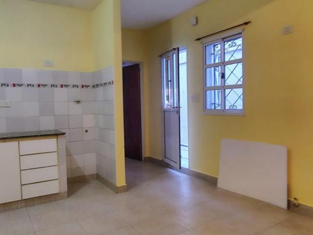 Departamento amplio de un dormitorio en planta baja macrocentro