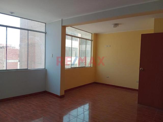 Departamento Amplio De 103.5 M² En Carabayllo