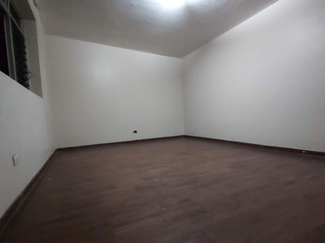 Departamento amplio de 3 habitaciones 2 baños, sala comedor cocina y lavandera