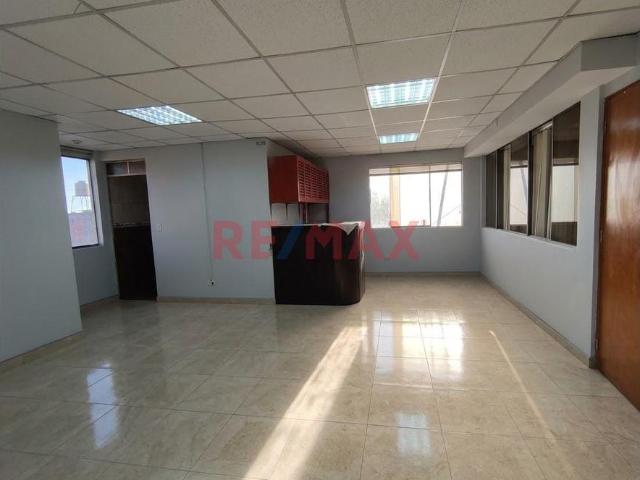 Departamento Amplio Y Versátil De 160 M² En Cerro Colorado