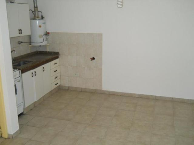 Departamento Abasto, contrafrente, un dormitorio