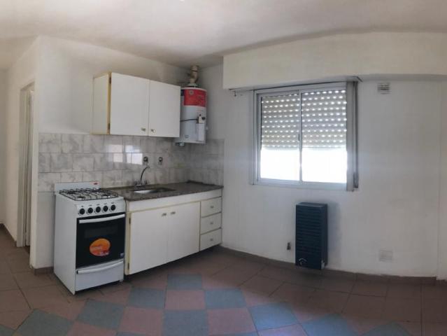 Departamento Alquiler 2 ambientes 25 años, 28m2, Lateral, Jose E Colombres 600 piso 2, Lomas de Zamora | Argenprop