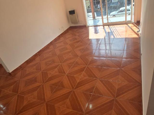 Departamento Alquiler 2 ambientes 25 años, Frente, 46m2, Av B Rivadavia 10100 piso 1, Villa Luro | Argenprop