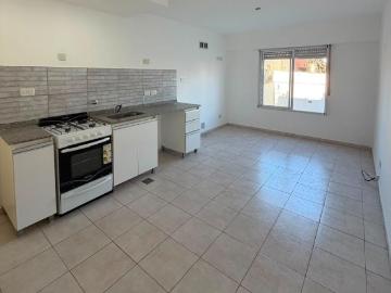 Departamento Alquiler 2 ambientes, Contrafrente, 1 cochera, Avellaneda 500 piso 1, Moron | Argenprop