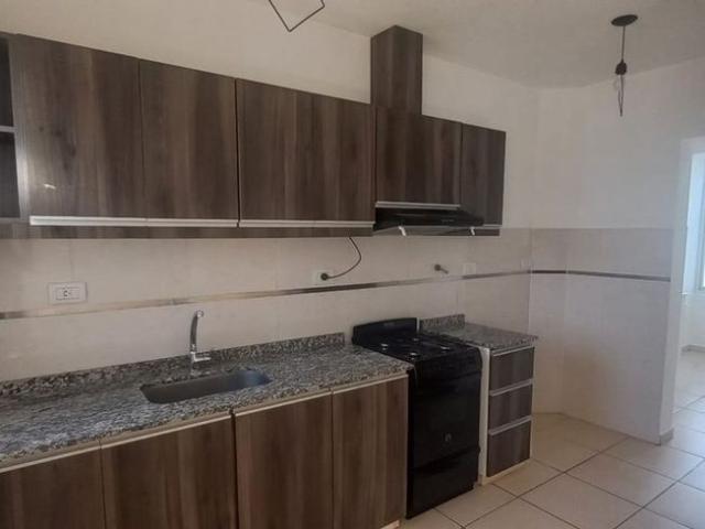 Departamento alquiler 2 dorm. 1° piso, cochera