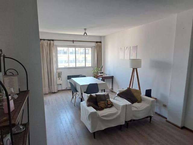 Departamento Alquiler 4 ambientes 46 años, Frente, Sur, Av.Pellegrini 1300, Centro | Argenprop