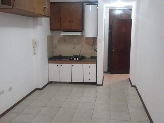 DEPARTAMENTO ALQUILER CENTRO MONOAMBIENTE chacabuco 375 Externo luminoso