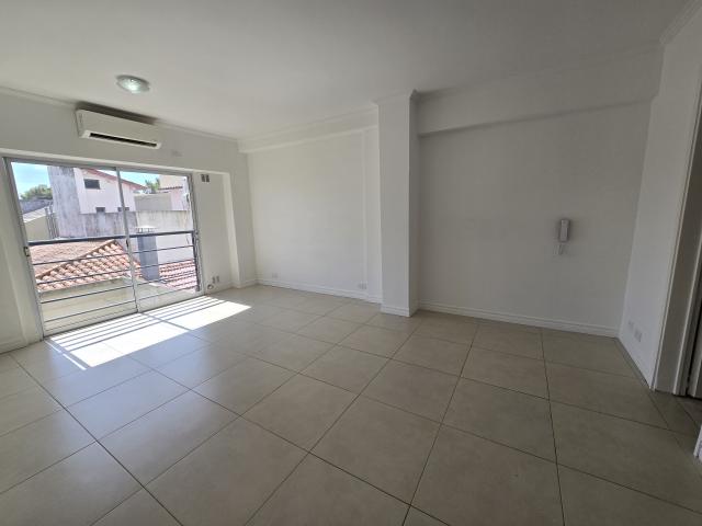 Departamento Alquiler monoambiente, 31m2, Contrafrente, Presidente Quintana 500 piso 1, Lanus Oeste | Argenprop