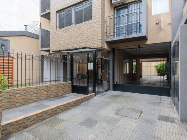 DEPARTAMENTO ALQUILER MORON GAS BALCON PROFESIONAL