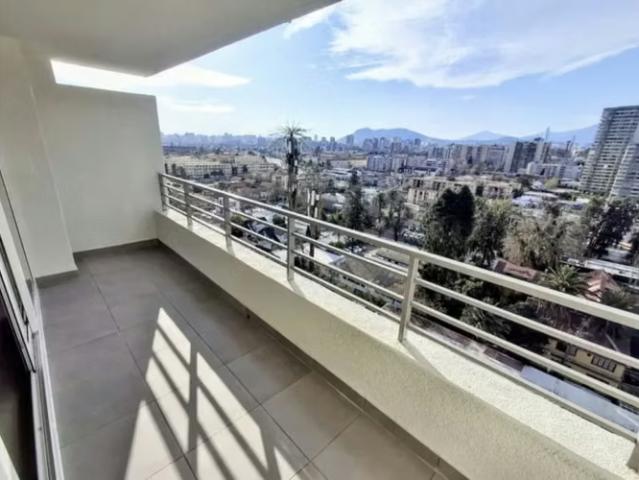 Departamento av. josé pedro alessandri con las palmeras