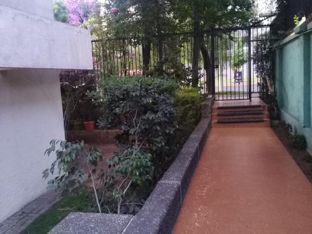 DEPARTAMENTO AVDA. POCURO/SUECIA
