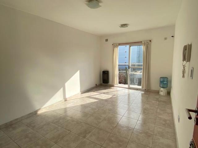 DEPARTAMENTO DOS AMBIENTES EN MORÓN