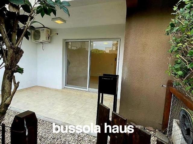 Departamento dos ambientes planta baja con jard?n en Sendero