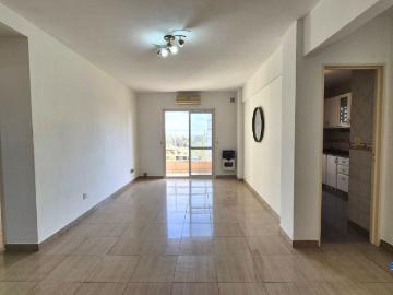 Departamento de 3 ambientes con balcón Villa Raffo