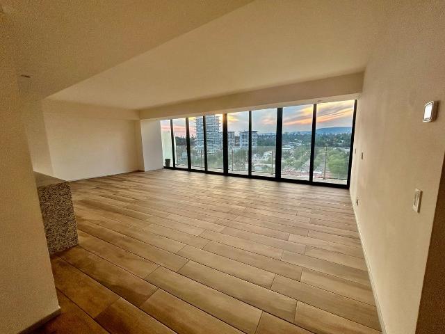 Departamento de 3 recamaras + Star de TV+ Cuarto de servicio + Cuarto de lavado