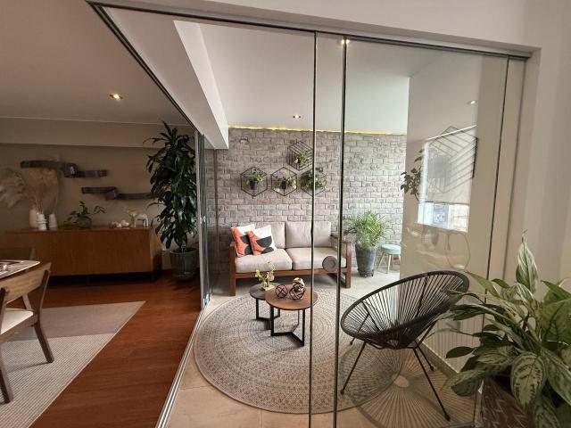 Departamento de 190m2, 3 dormitorios con vista y salida a parque en Miraflores