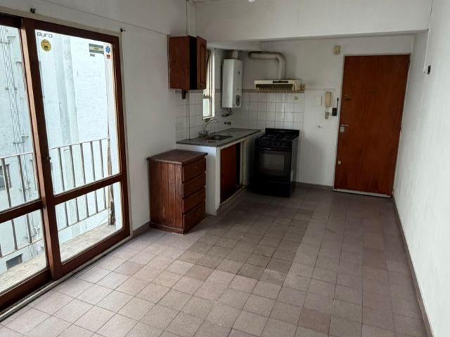 Departamento de 1 dormitorio en alquiler, cercano al bosque