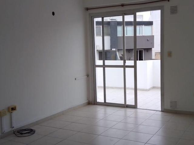 Departamento de 1 dormitorio en alquiler con terraza propia en Nueva Córdoba