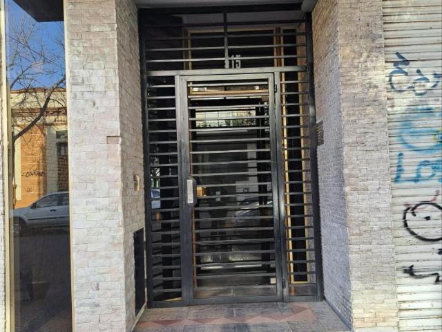Departamento de 1 dormitorio en alquiler, con patio interno