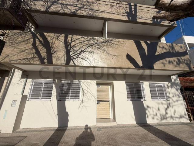 Departamento de 1 dormitorio en alquiler 67 entre 3 y 4