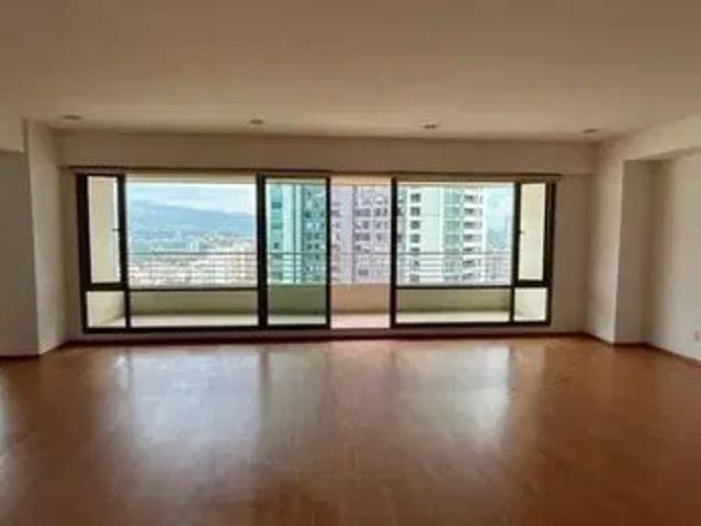 Departamento de 280 m² con 3 recámaras en renta en Hacienda de las Palmas