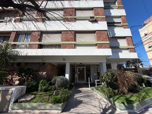 Departamento de 2 ambientes con balcón