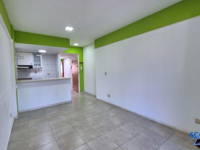 Departamento de 2 ambientes con balcón en Sáenz Peña