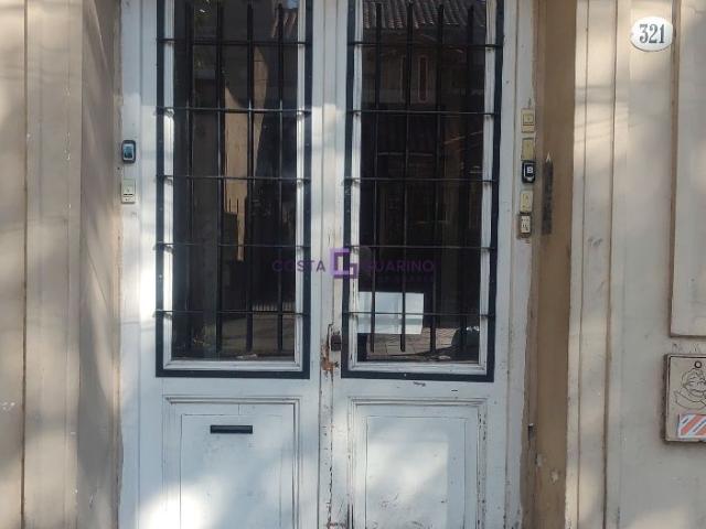 Departamento de 2 ambientes en segundo piso con terraza compartida