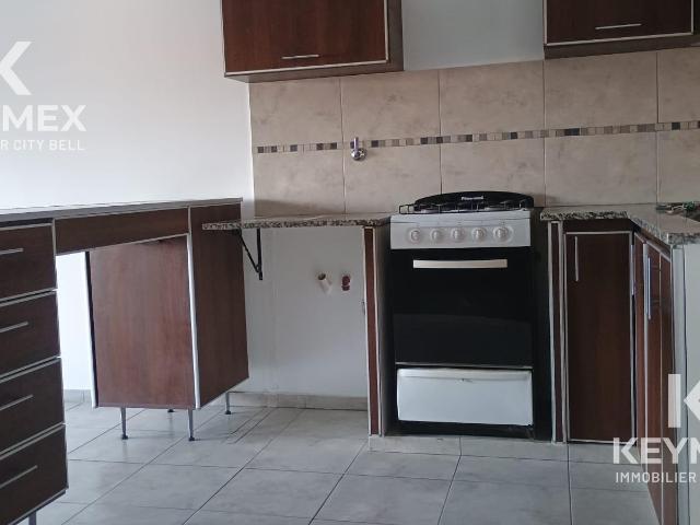 Departamento de 2 dormitorios con cochera en Alquiler