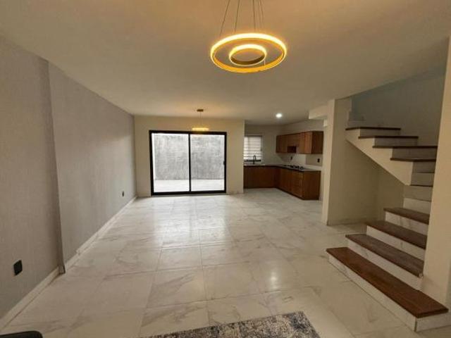Departamento de 2 niveles en Col. Benito Juárez, Tampico